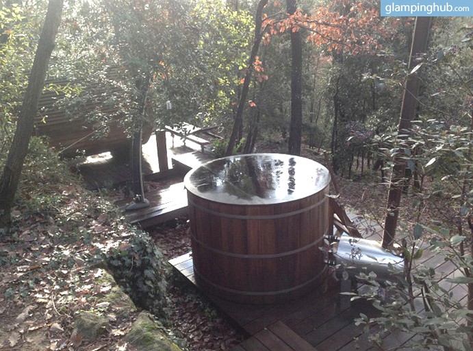 Tree Houses (Vinezac, Auvergne-Rhône-Alpes, France)