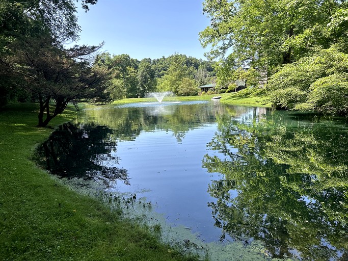 Cabins (United States of America, Sarahsville, Ohio)