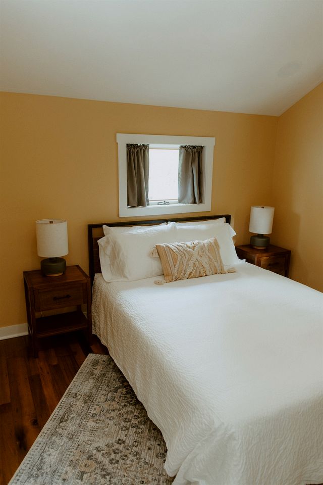 16 Guests | Ponds | Hot Tub | Game Room | Trails in Sarahsville