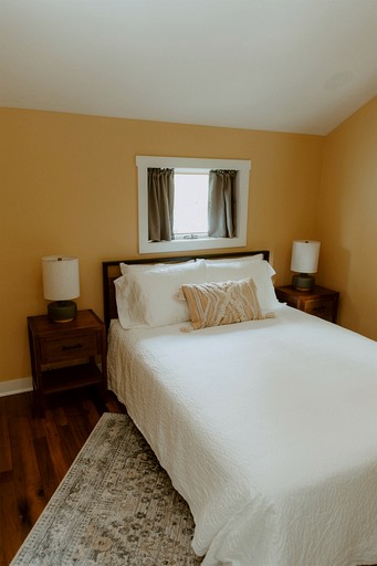 Cabins (United States of America, Sarahsville, Ohio)