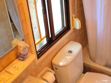 Charming Cabin Rental on a Family-Friendly Holiday Resort near Alicante, Spain photo 4