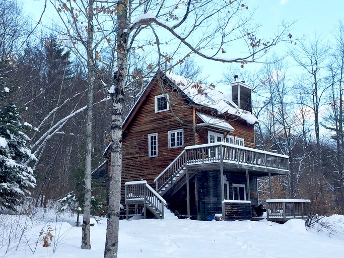 Cabins (Newfane, Vermont, United States)