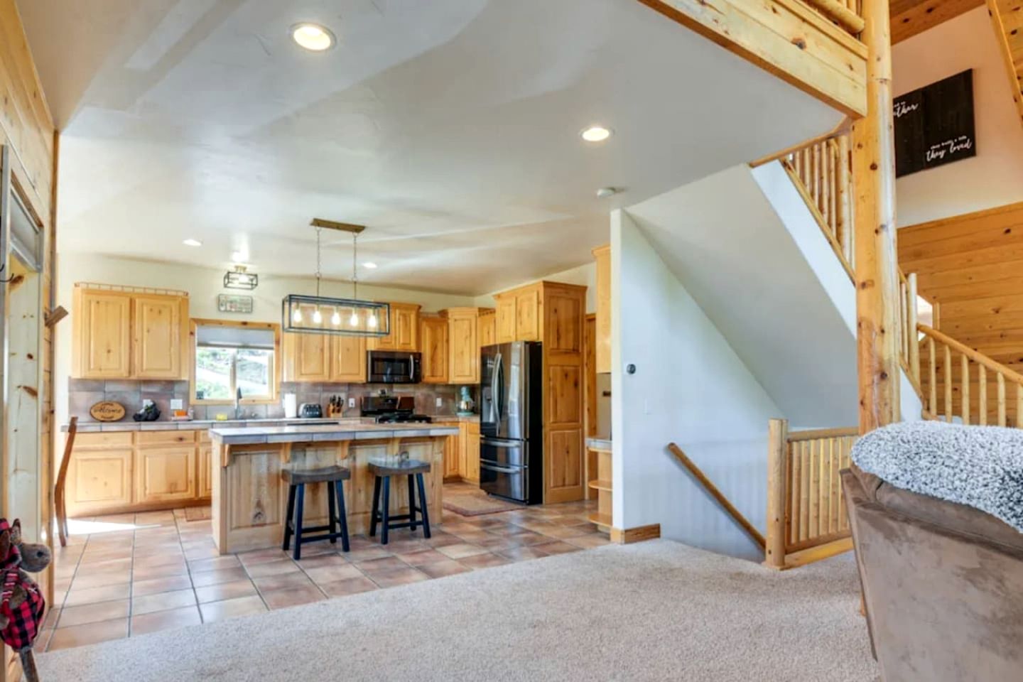 Spacious Family-Friendly Cabin with Pet-Friendly Dog Run & Supercharger Near Bryce Canyon, Alton, UT