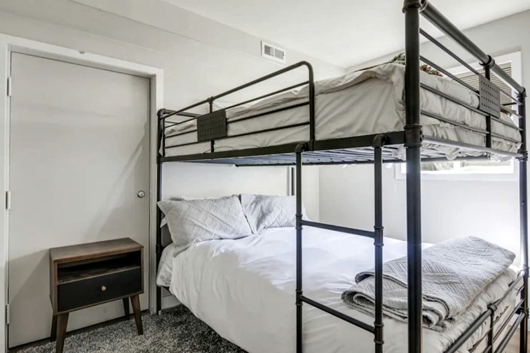 Cabins (United States of America, Alton, Utah)