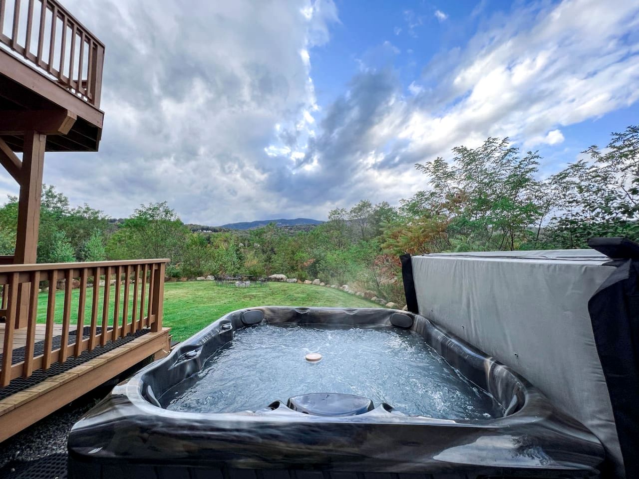 Beautiful Villa with Hot-tub and Barbecue in Bartlett, New Hampshire