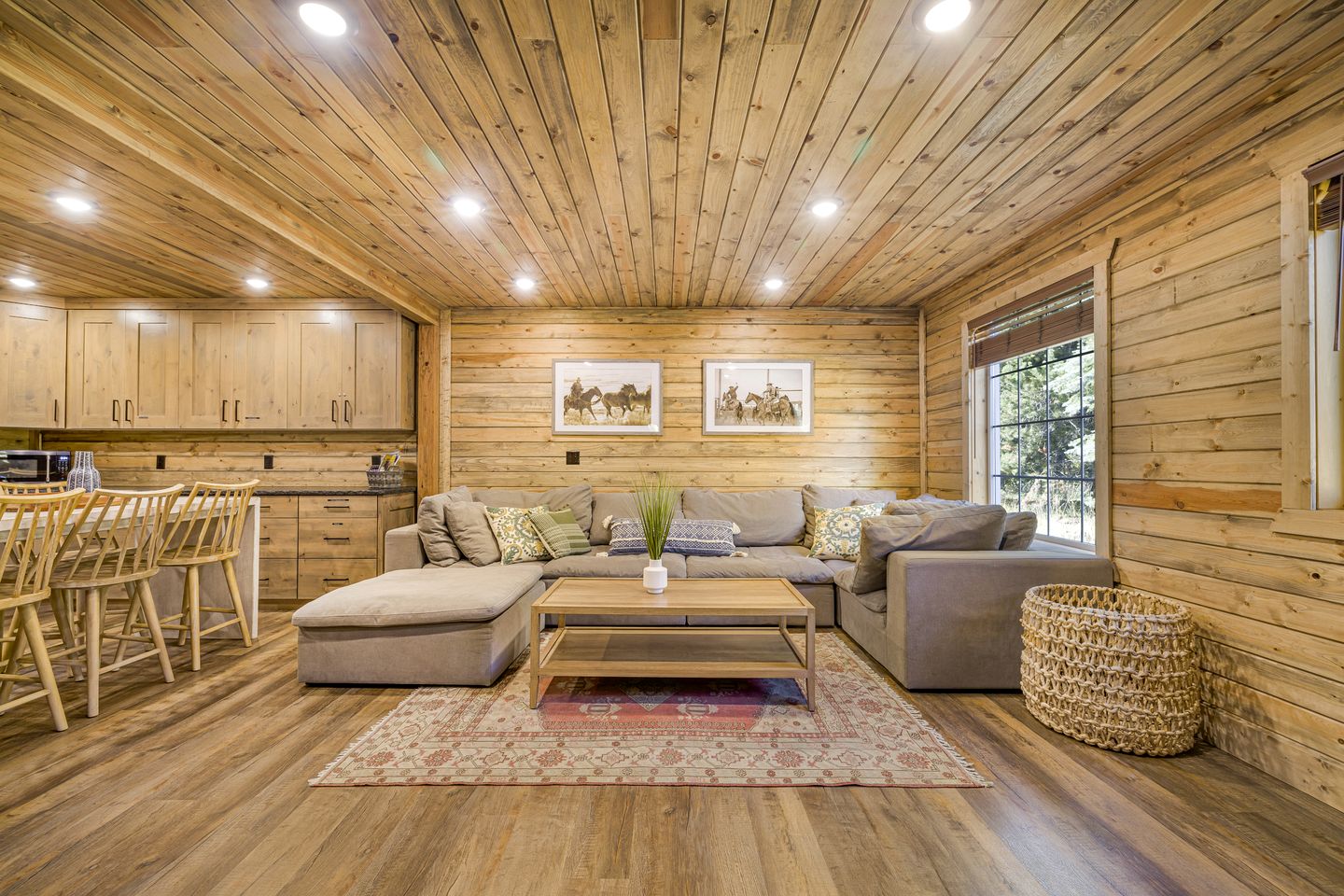 Beautiful Waterside Cabin Surrounded by Nature in Island Park, Idaho