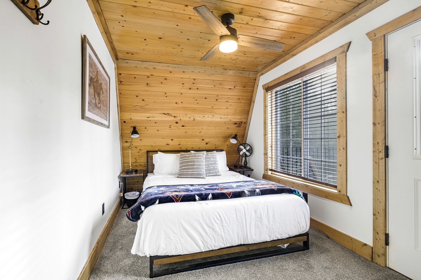 Beautiful Waterside Cabin Surrounded by Nature in Island Park, Idaho