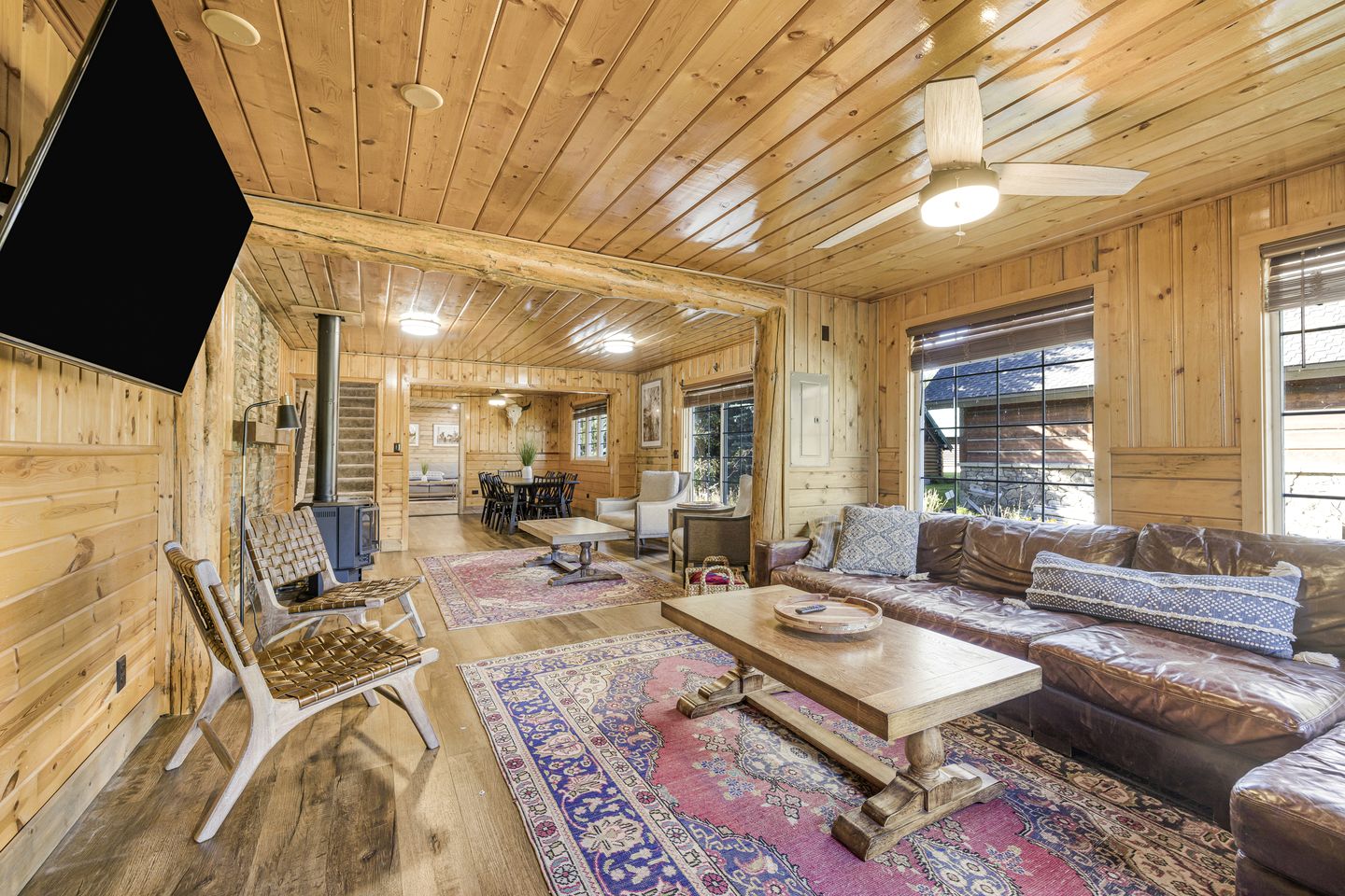 Beautiful Waterside Cabin Surrounded by Nature in Island Park, Idaho