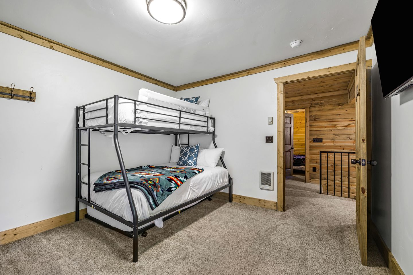 Beautiful Waterside Cabin Surrounded by Nature in Island Park, Idaho