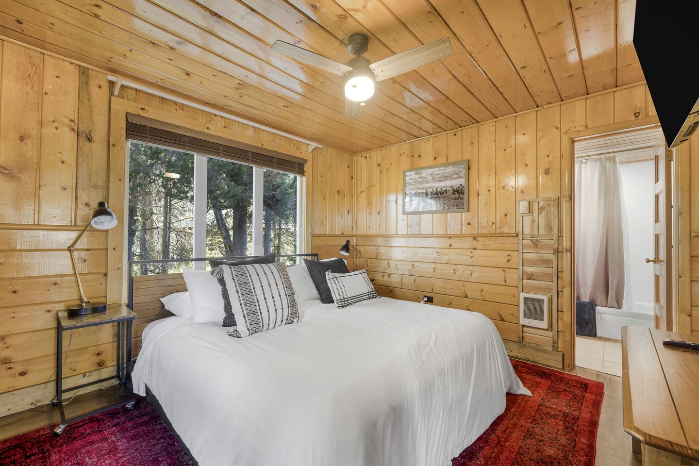 Beautiful Waterside Cabin Surrounded by Nature in Island Park, Idaho