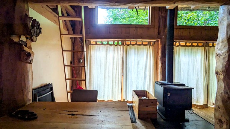 Cabins (Canada, Harrington, Quebec)