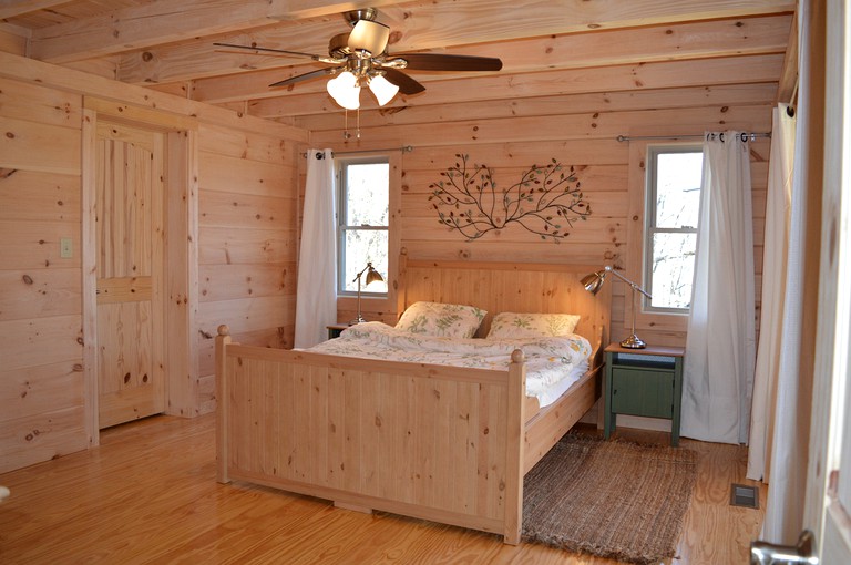 Pet-Friendly Log Cabin near Asheville