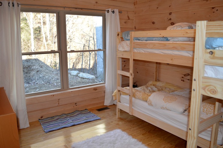 Log Cabins (Fletcher, North Carolina, United States)