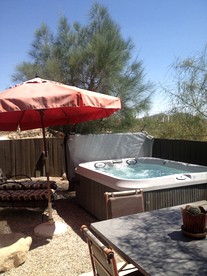 Beautifully Modern Cabin with 360-Degree Views of Joshua Tree, California photo 5