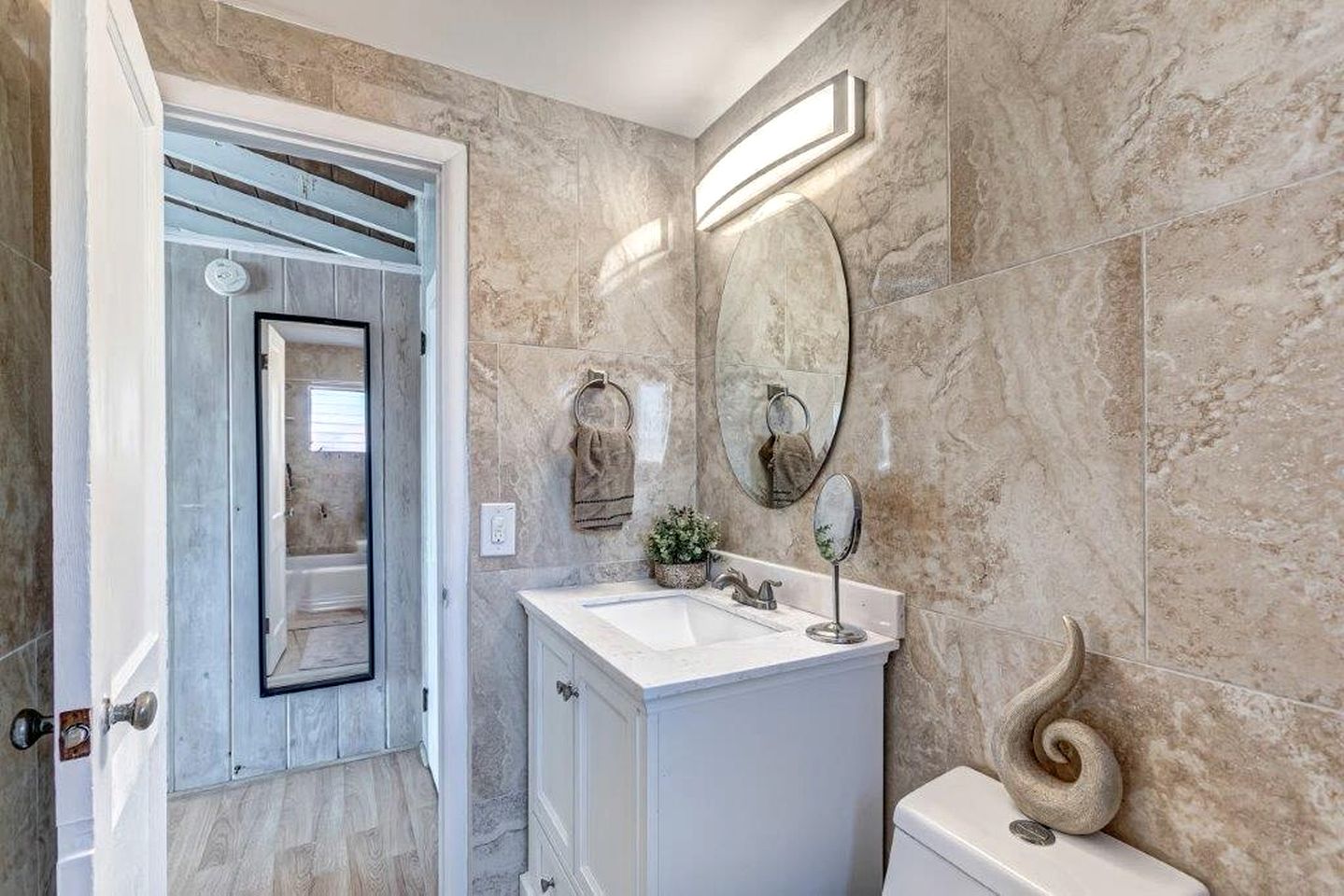 Awesome Cottage Close to the Beach in West Palm Beach, Florida