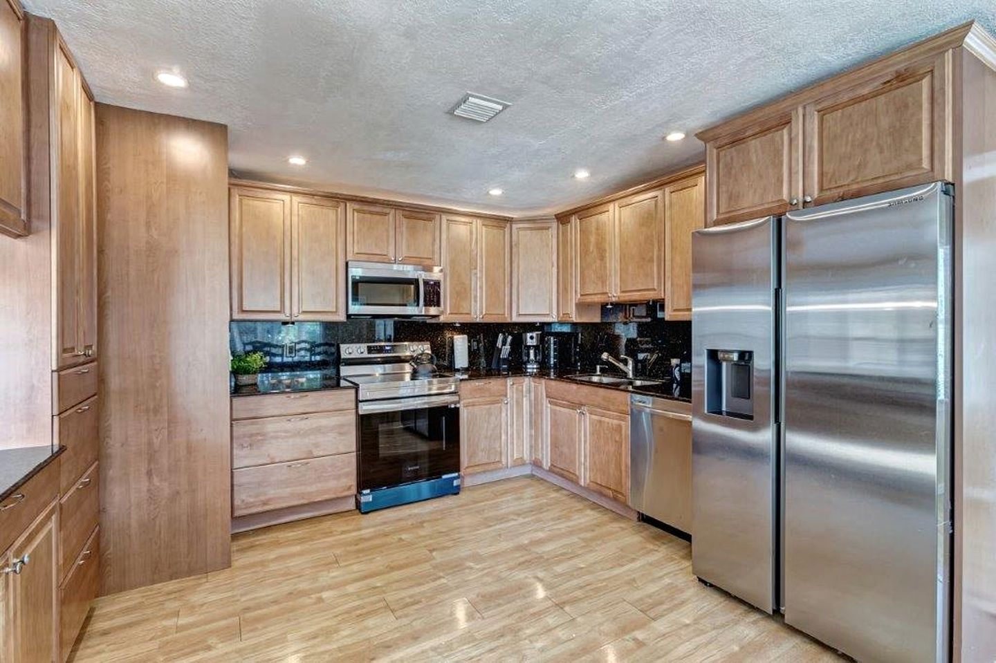 Awesome Cottage Close to the Beach in West Palm Beach, Florida