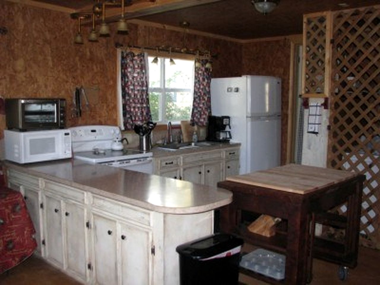 Country Cottage with Garden Views in Texas Hill Country