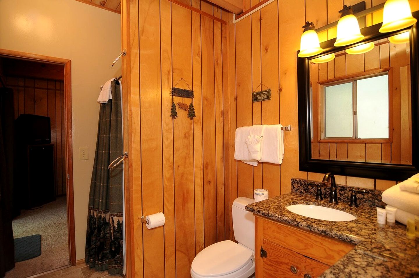 Cozy Rustic Wooden Cabin with Games in Big Bear Lake, California