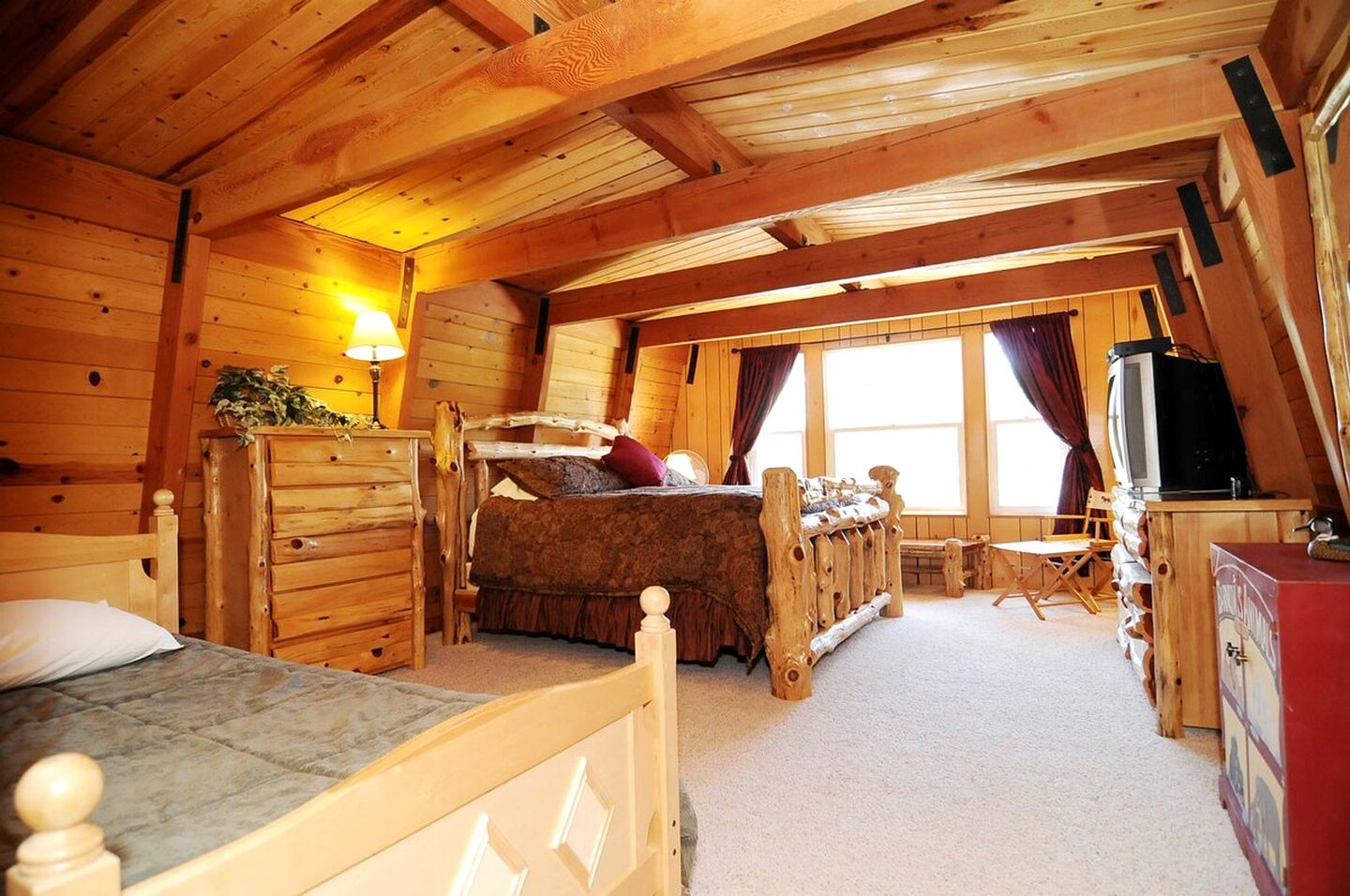 Cozy Rustic Wooden Cabin with Games in Big Bear Lake, California