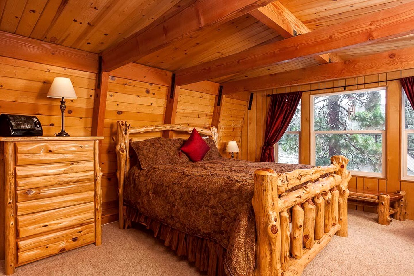 Cozy Rustic Wooden Cabin with Games in Big Bear Lake, California