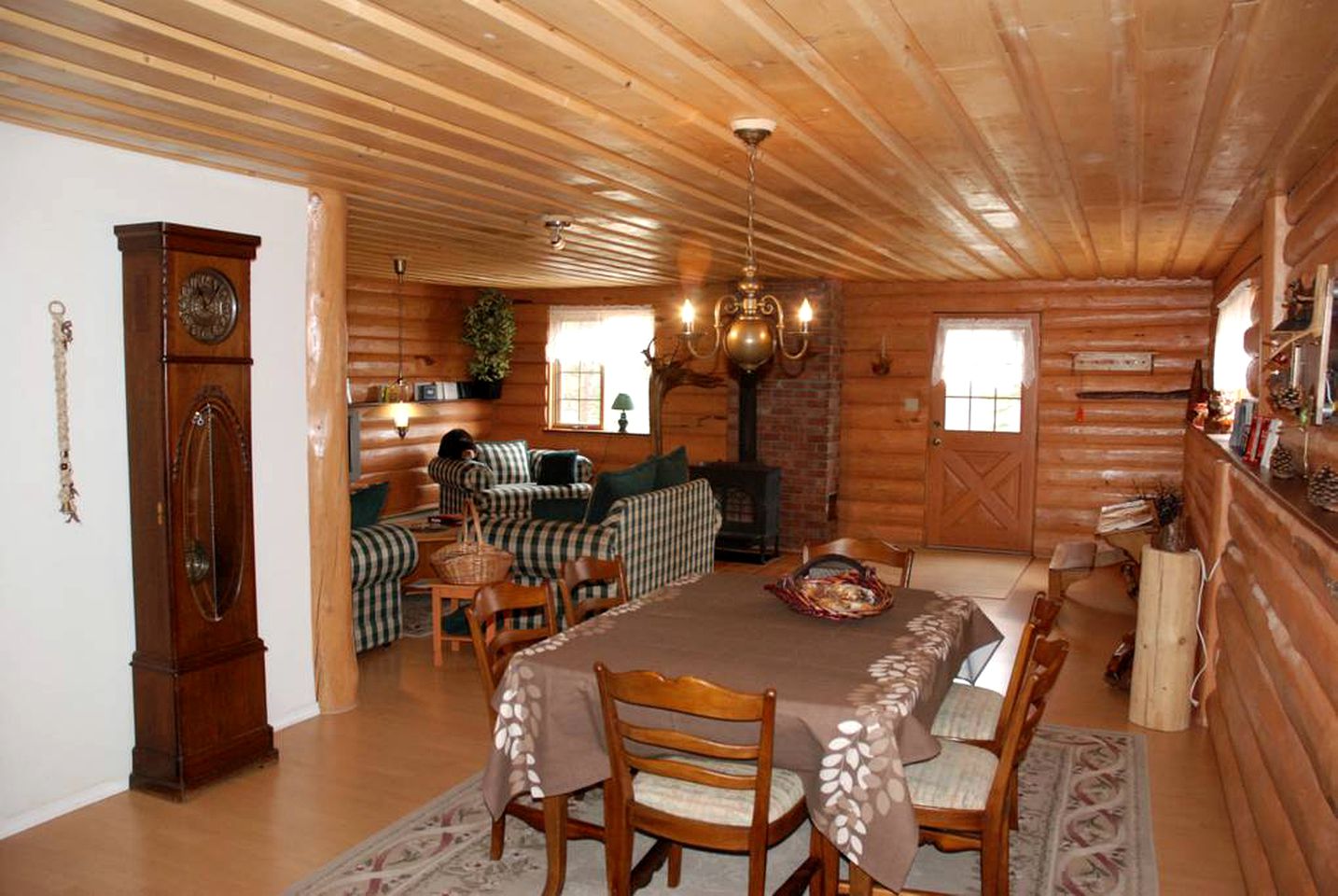 Idyllic Vacation Rental on a Ranch in Lone Butte, British Columbia