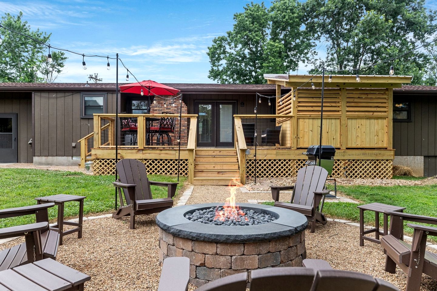 Cozy Cottage with Fire Pit and Barbecue in Pigeon Forge, Tennessee