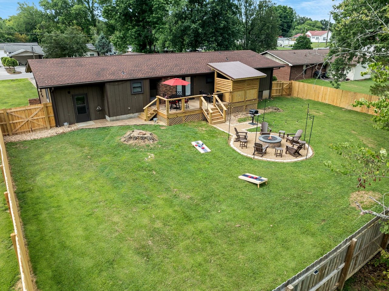 Cozy Cottage with Fire Pit and Barbecue in Pigeon Forge, Tennessee
