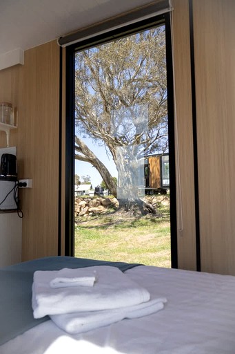 Vacation Rentals (Australia, --, --)