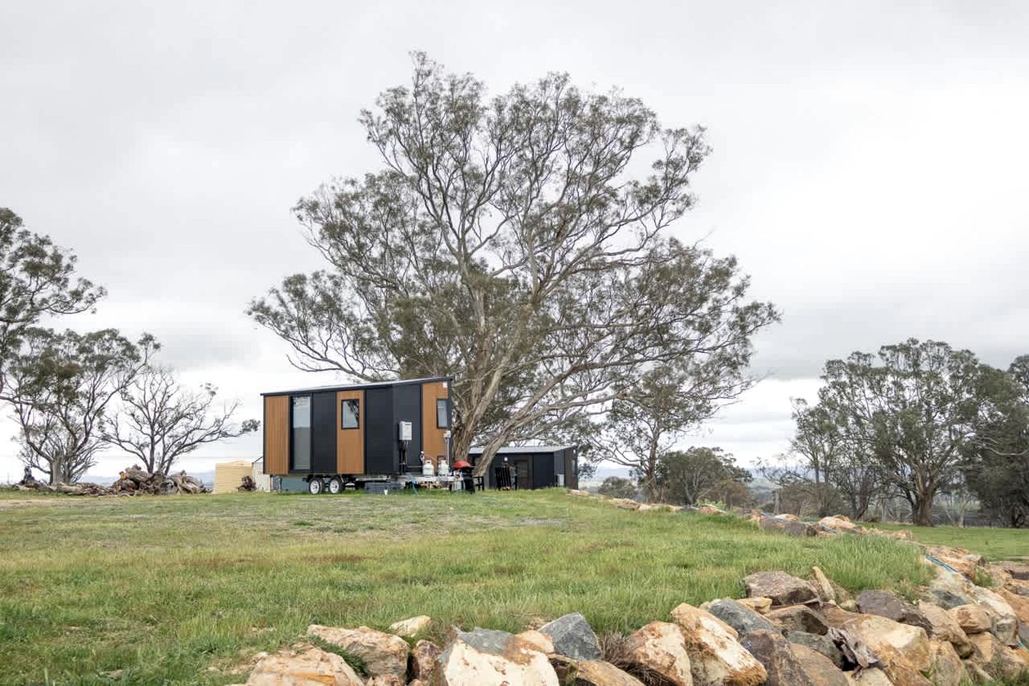 Countryside Tiny House with BBQ and Abundant Bushland in New South Wales