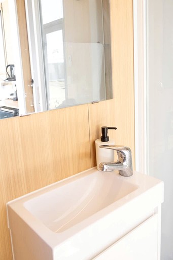 Vacation Rentals (Australia, --, --)