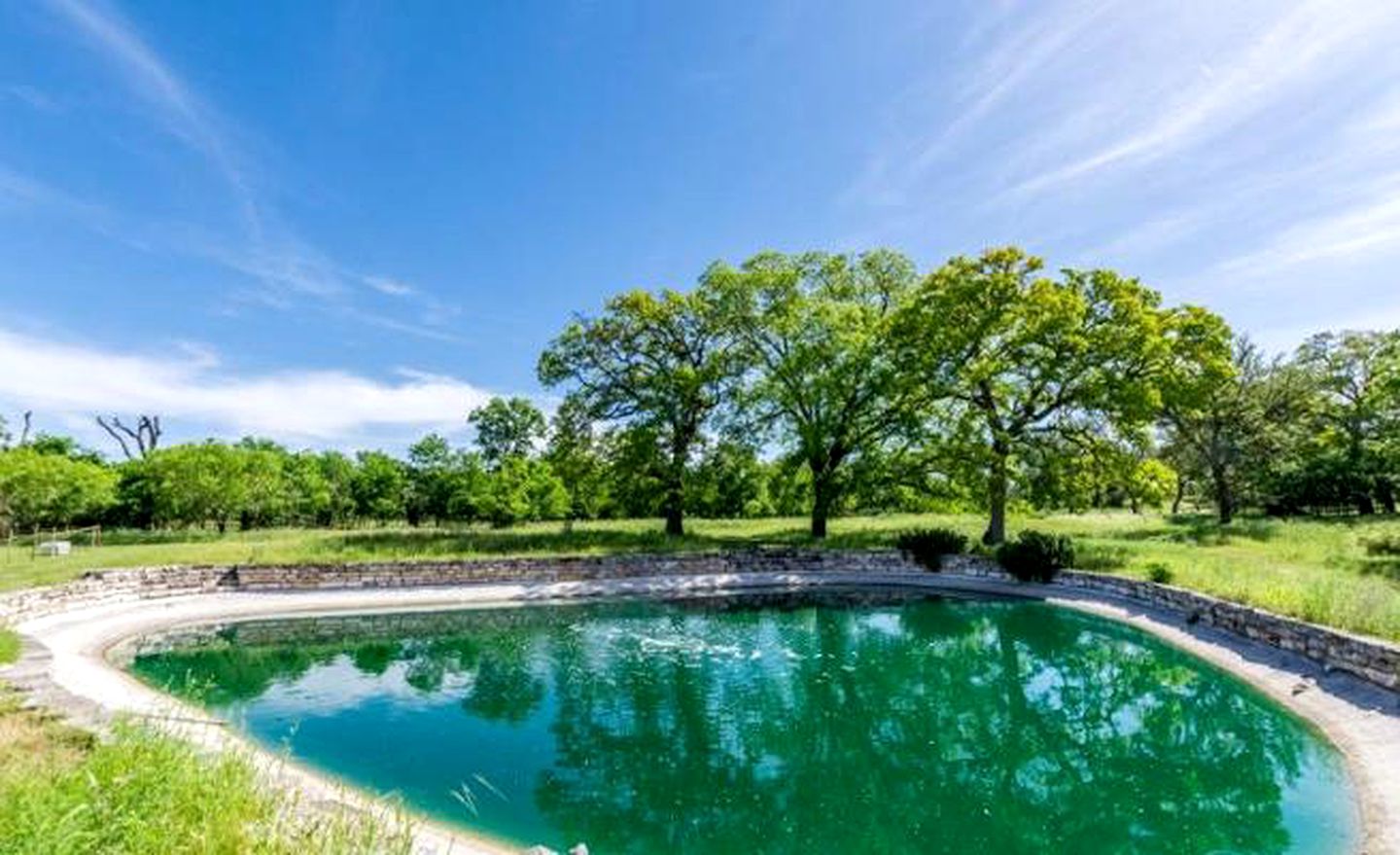 Romantic Cottage Rental for a Secluded Getaway near Fredericksburg, Texas
