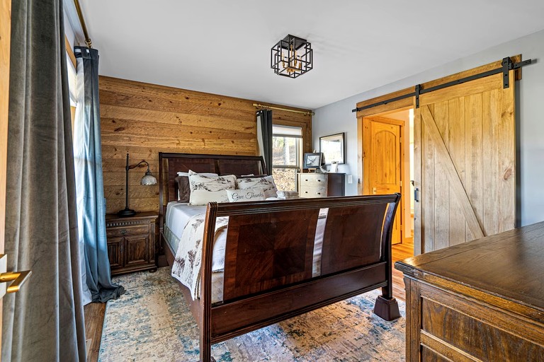 Peaceful Cabin for an Amazing Getaway in the North Georgia Mountains in Suches | Cabins (Suches, Georgia, United States of America)