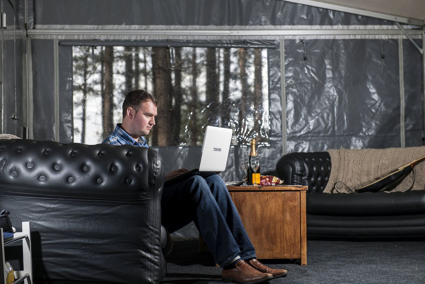 Unique Campervan Rental with Japanese-Style Sleeping Pods in England