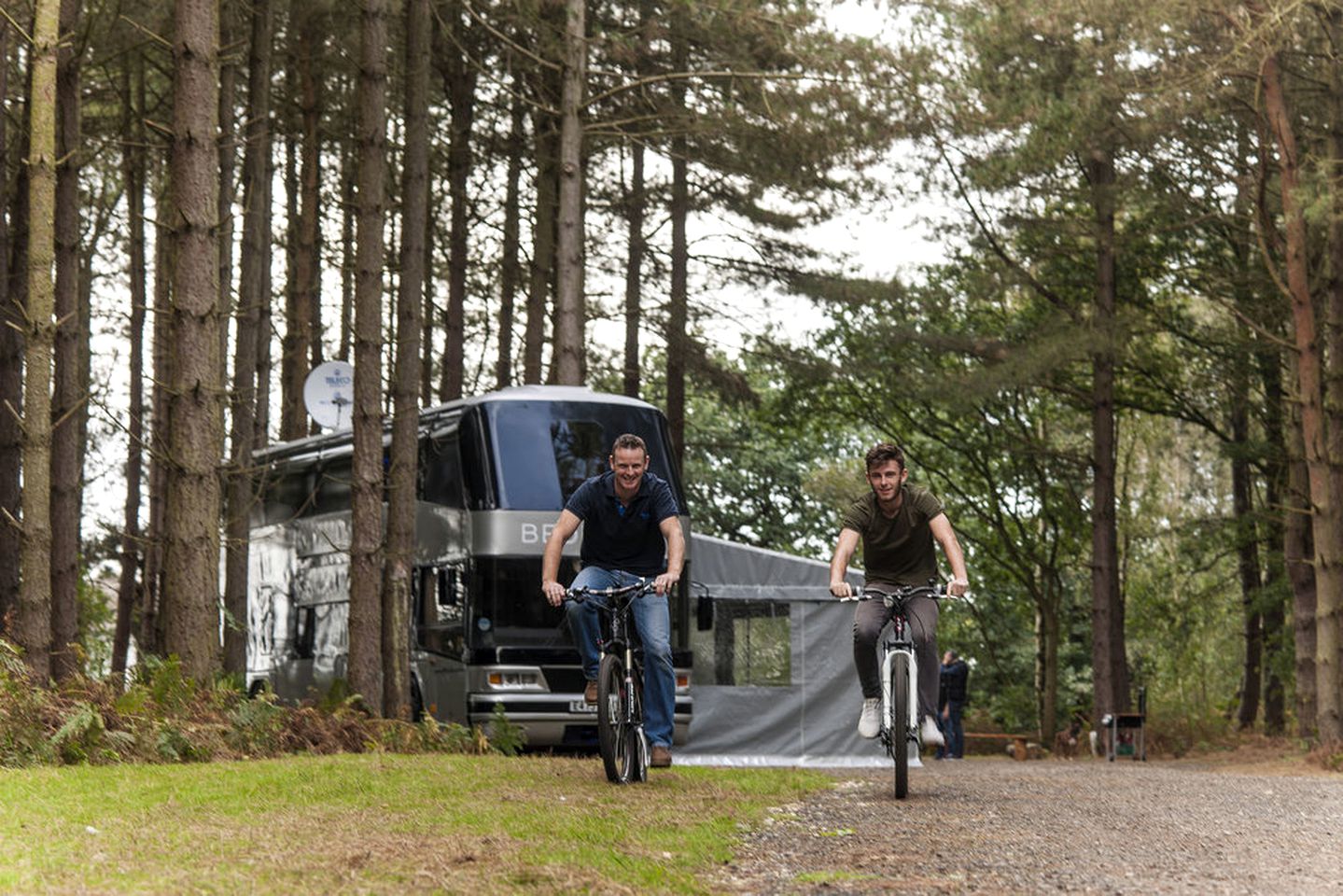 Unique Campervan Rental with Japanese-Style Sleeping Pods in England