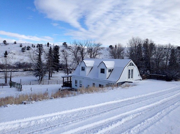 Nature Lodges (Crowsnest Pass, Alberta, Canada)