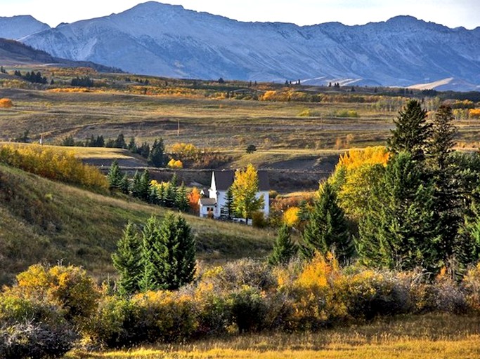 Nature Lodges (Crowsnest Pass, Alberta, Canada)