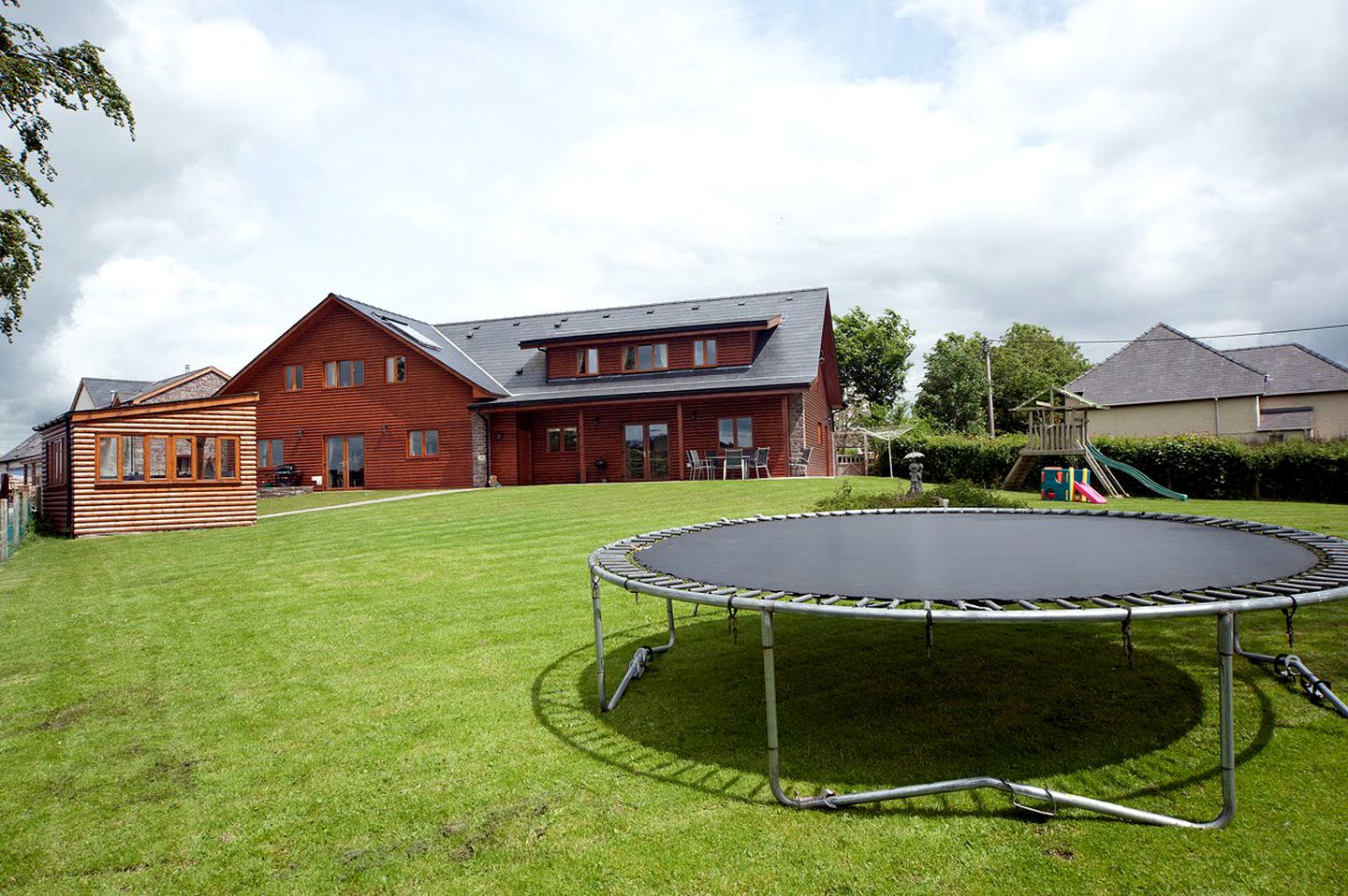 Breathtaking Views for Big Families: Unwind in an Incredible Brecon Rental