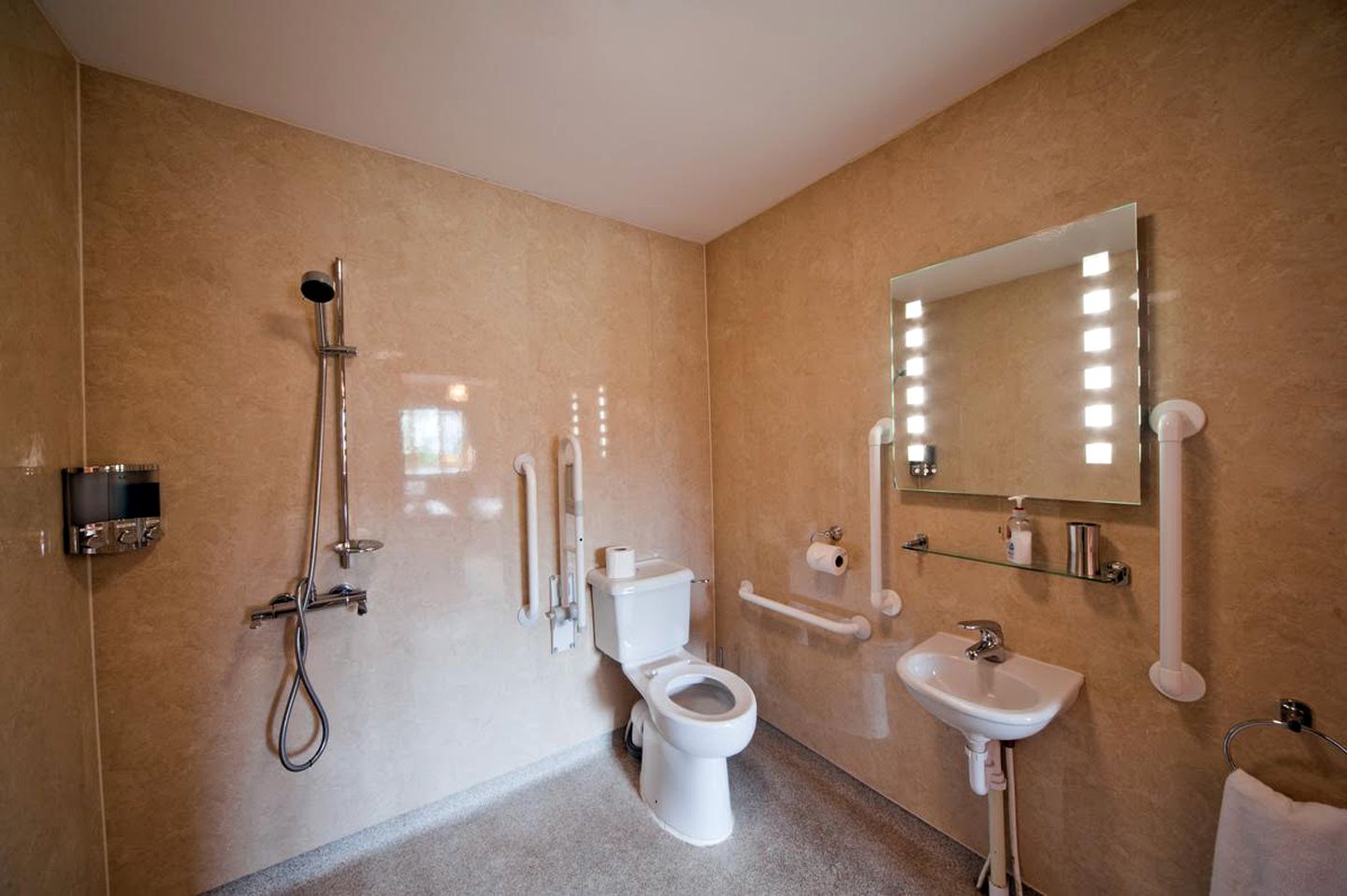 Breathtaking Views for Big Families: Unwind in an Incredible Brecon Rental