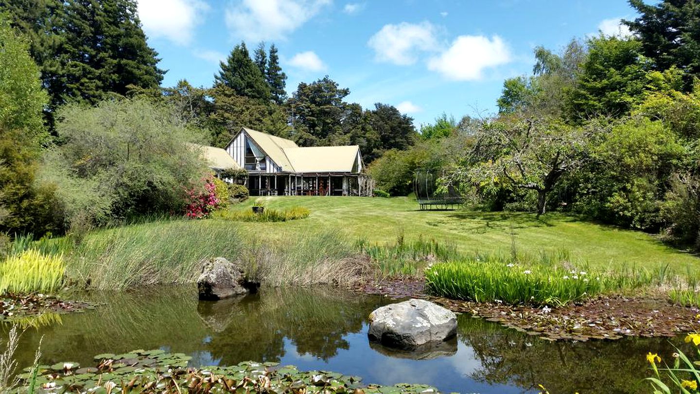 Impressive Villa for Skiers and Golfers near Tongariro National Park, New Zealand