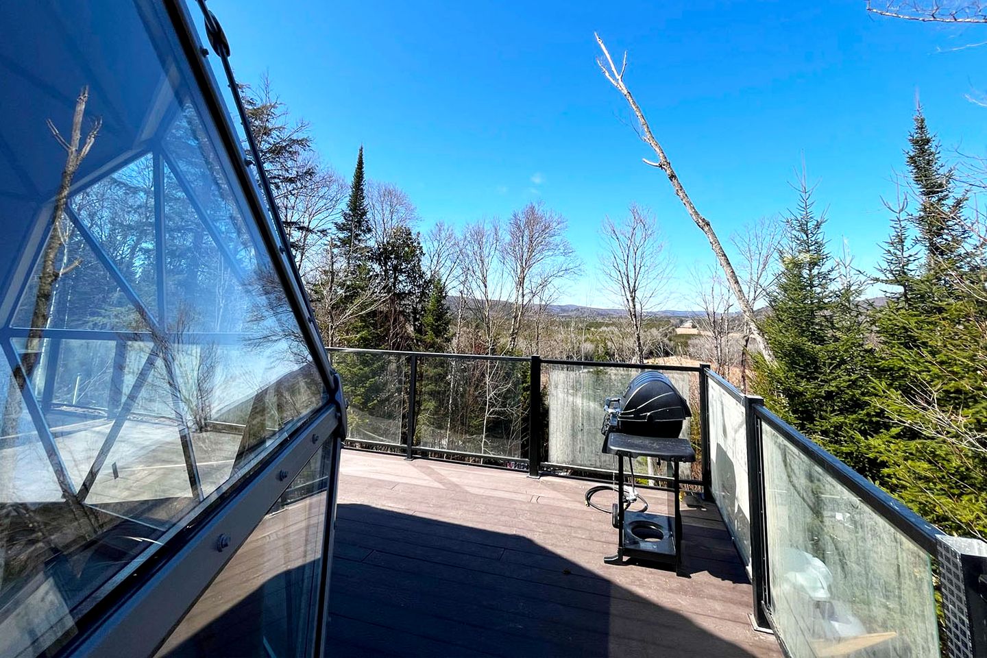 Romantic Glass Dome Rental with Private Hot Tub & Sauna near Mont-Tremblant, La Conception, Quebec
