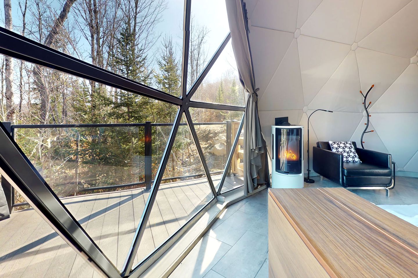 Romantic Glass Dome Rental with Private Hot Tub & Sauna near Mont-Tremblant, La Conception, Quebec
