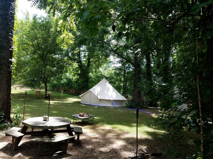 Bell Tents (Eureka Springs, Arkansas, United States)