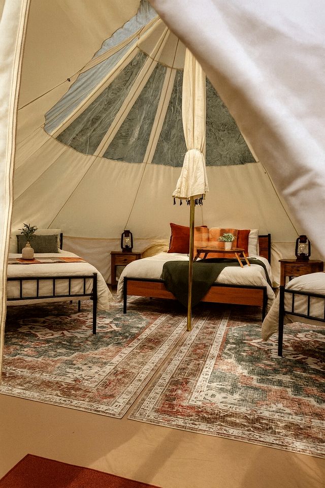 Luminous Glamping Bell Tent Retreat Near Sinking Creek, Missouri