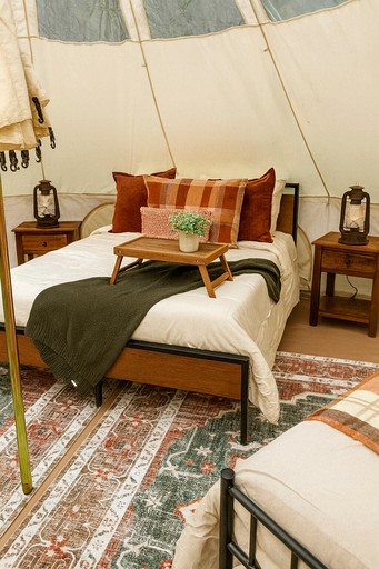 Bell Tents (United States of America, Bunker, Missouri)