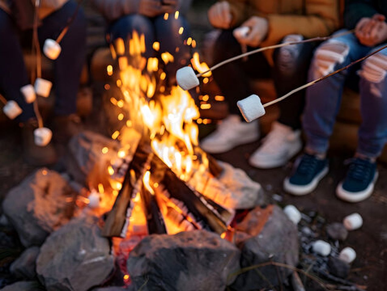 Luminous Glamping Bell Tent Retreat Near Sinking Creek, Missouri