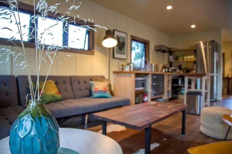 Cabins (Boonville, California, United States)