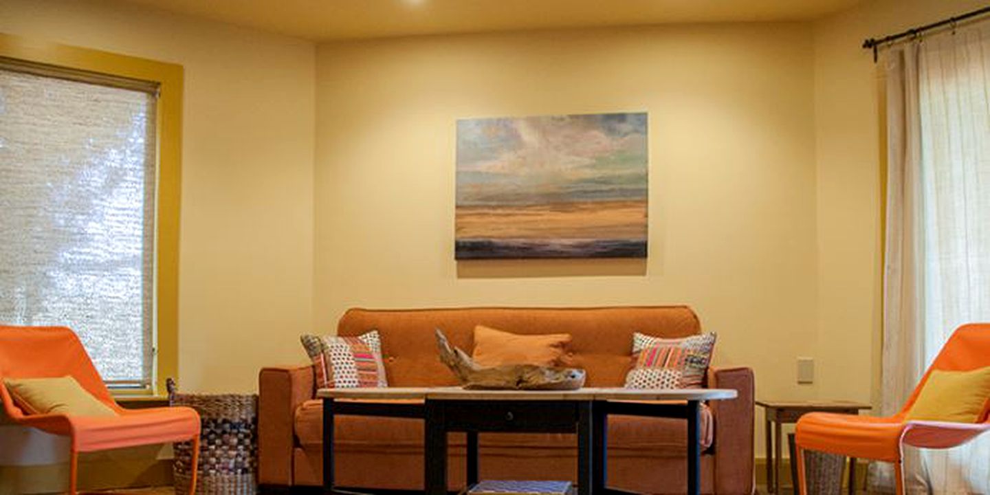 Luxury Family Cottage Rental with Breathtaking Mountain Views in Boonville near Mendocino, California