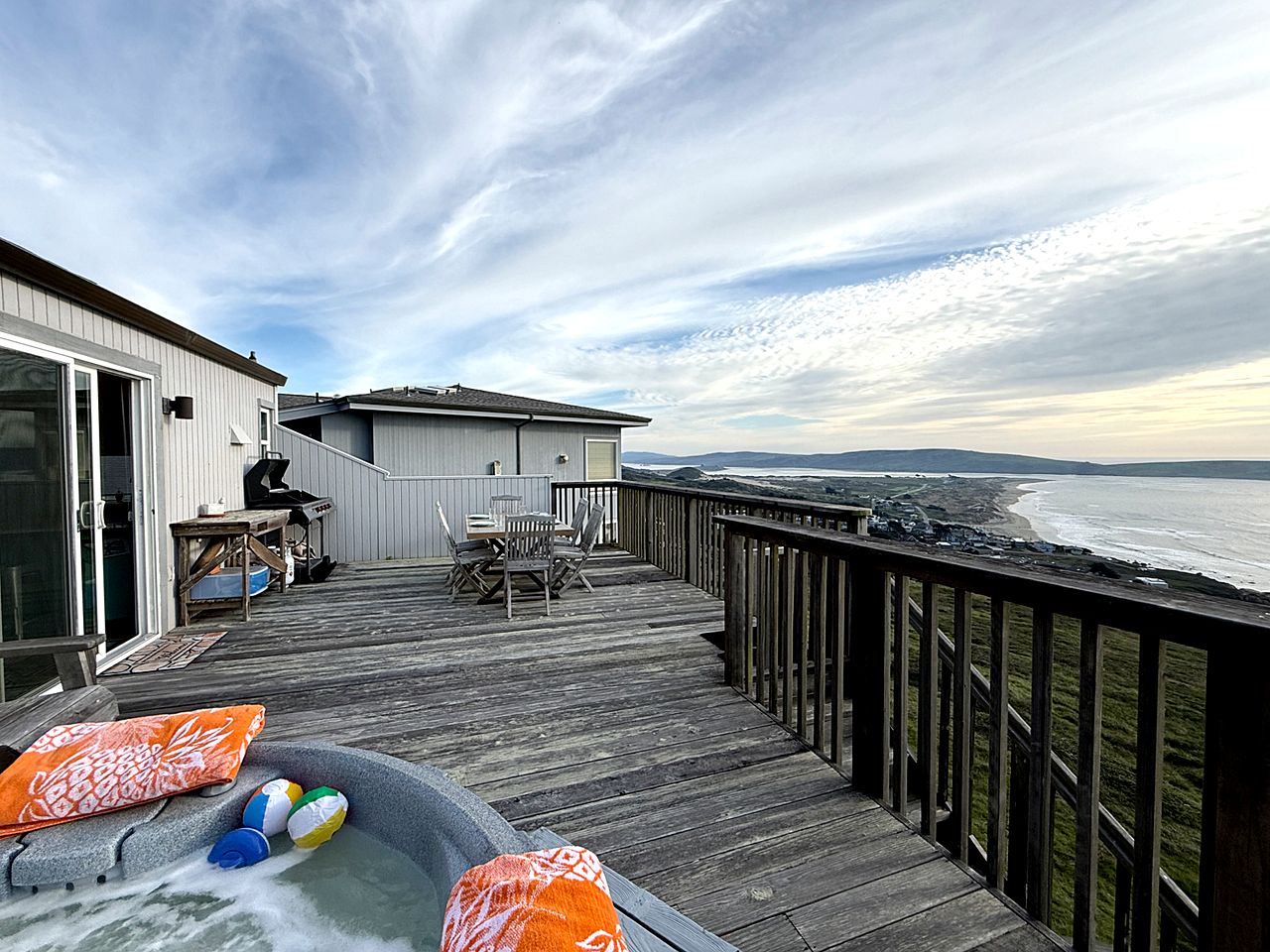 Charming Oceanfront Coastal Home with Hot Tub and Panoramic Views Near Dillon Beach, California