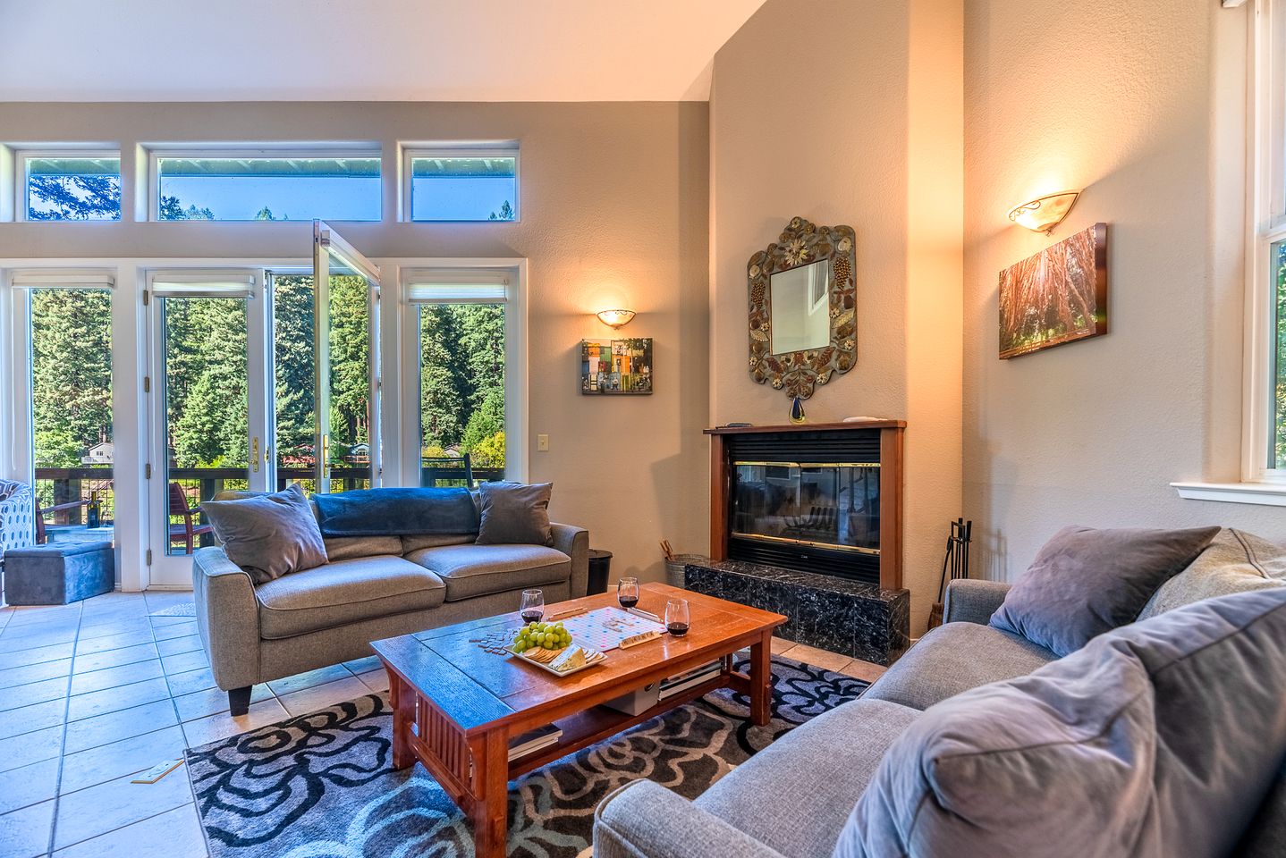 Beautiful Riverside Cottage for a Peaceful Escape in Nature near Guerneville, California