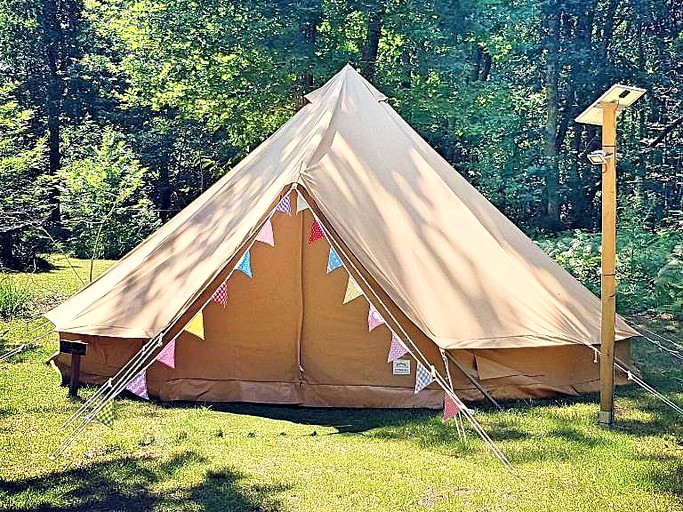 Bell Tents (Chalandray, Nouvelle-Aquitaine, France)